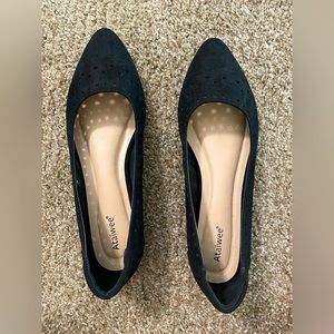 Ataiwee Pointed Ballet Flats